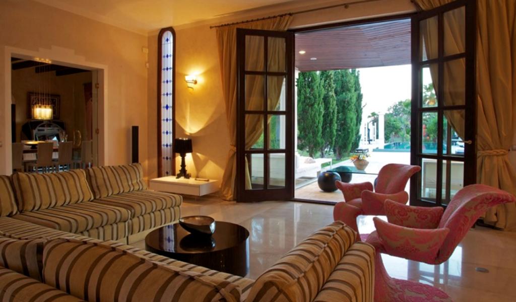 Te koop een mooie villa in Cala Jondal in Ibiza
